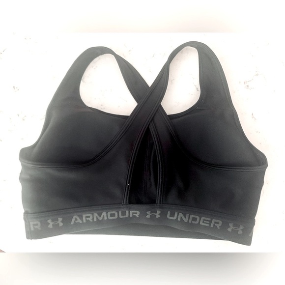 Under Armour Black Sports Bra Moisture-Wicking Performance - Picture 2 of 3